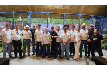 Equipe Programa Leilões, equipe Nelore Katispera e Assessorias finalizando as duas etapas da Katispera durante a Expogenética