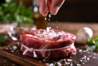 Primeiro contêiner de carne bovina carbono neutro segue para Suiça