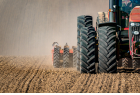 Cuidado com os pneus garante vida útil da máquina agrícola, veja dicas!